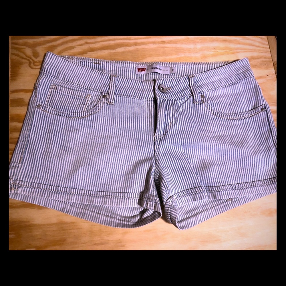 Striped Levi’s shorts